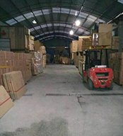 南芝国际搬家公司检查包装区域墙面地面，签署报告，提示您保管好高价值的贵重物品